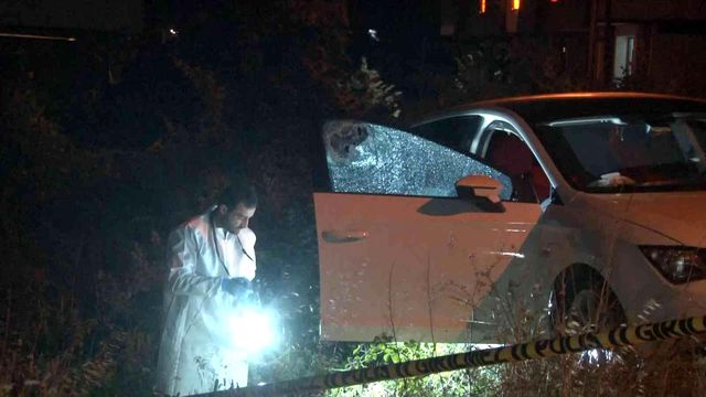 Araçtaki aileye gece saatlerinde kanlı pusu! 1 kişi öldü 2 kişi yaralandı Araçtaki aileye gece saatlerinde kanlı pusu! 1 kişi öldü 2 kişi yaralandı