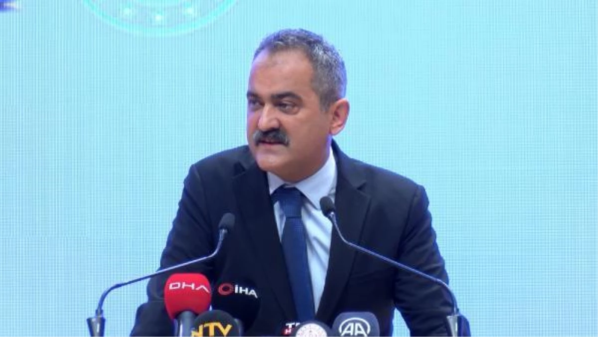 Özer: "Tüm vatandaşlar çocuklarını herhangi bir ek ücret ödemeden istedikleri okula kayıt yaptırabilecekler"