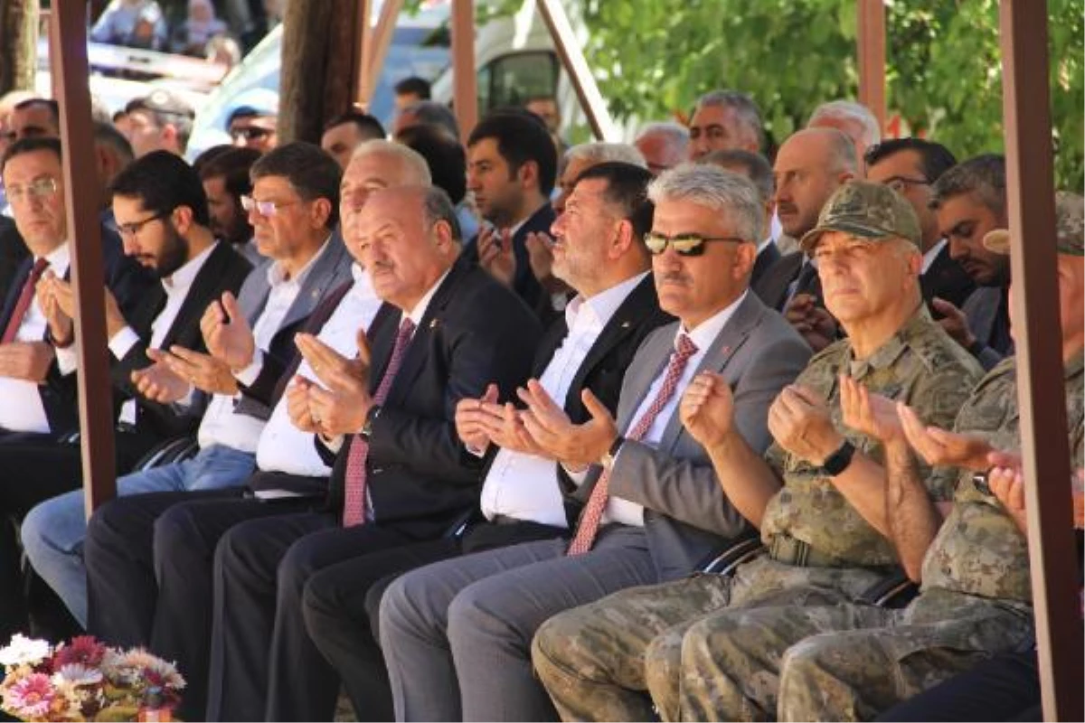 Başbağlar\'da, PKK\'nın katlettiği 33 kişi dualarla anıldı