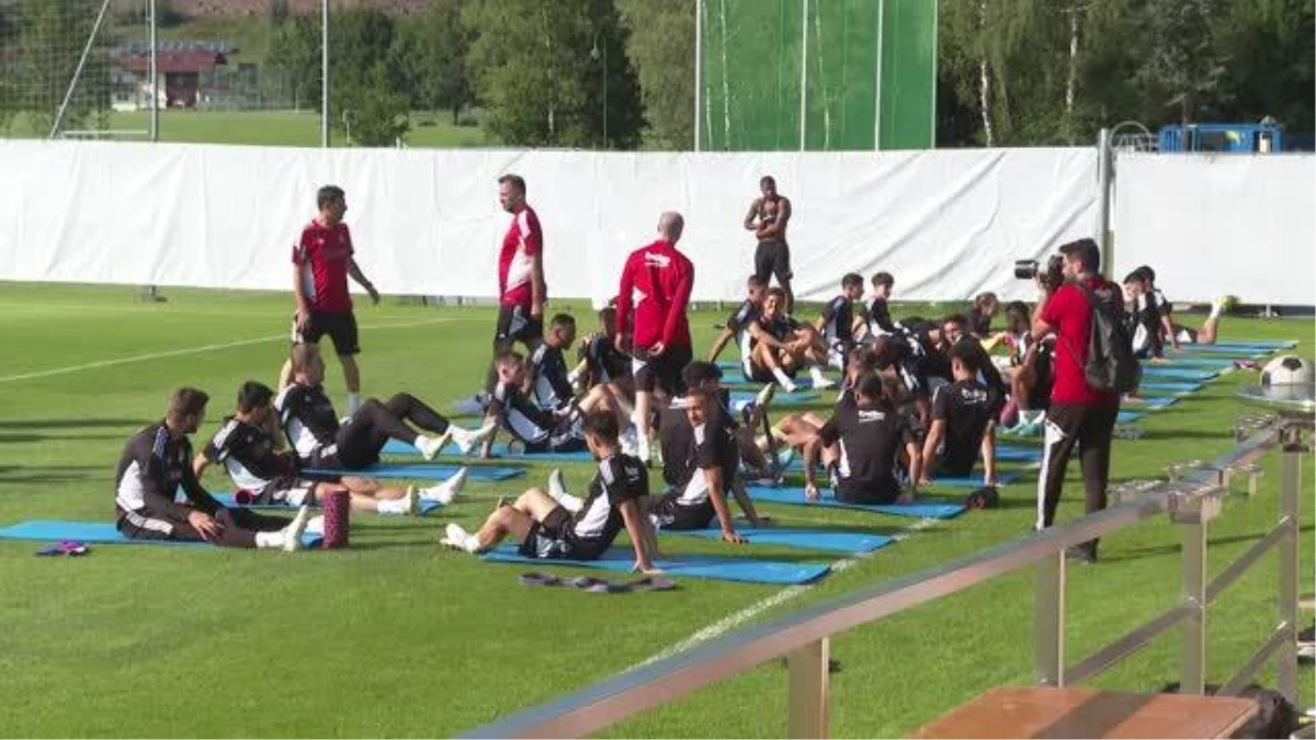 Beşiktaş, Avusturya kampında ilk idmanını yaptı