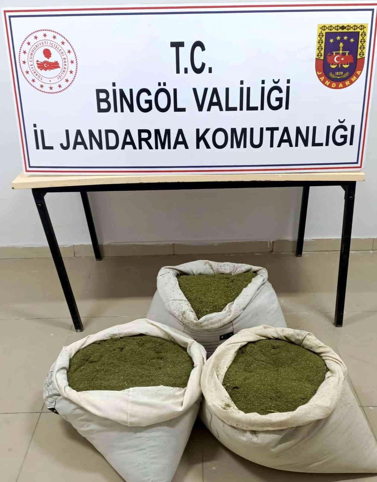 Bingöl\'de 30 kilogram esrar ele geçirildi