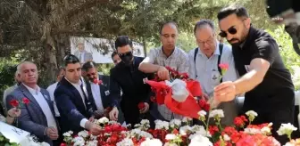 Eski Bakan Moğultay, Vefatının 5'nci Yılında Mezarı Başında Anıldı