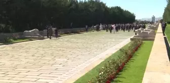 İtalya Başbakanı Draghi, Anıtkabir'i ziyaret etti