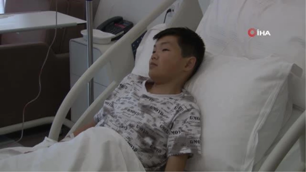 Kırgızistan\'a sempozyum için giden Türk hekim, kalp hastası çocuğa şifa oldu