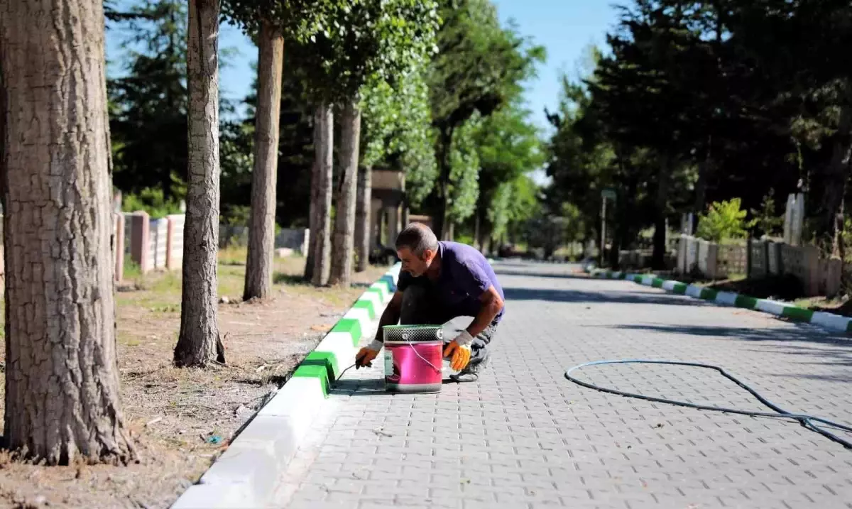 Nevşehir\'de Bayram öncesi mezarlık temizlikleri başladı