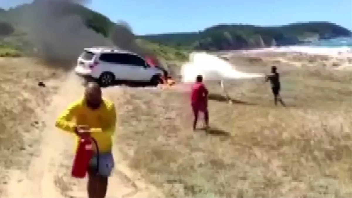 Şile\'de park halindeki lüks araç alev alev yandı