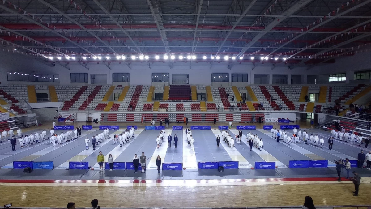 Sivas\'ta düzenlenen Türkiye Eskrim Şampiyonası sona erdi