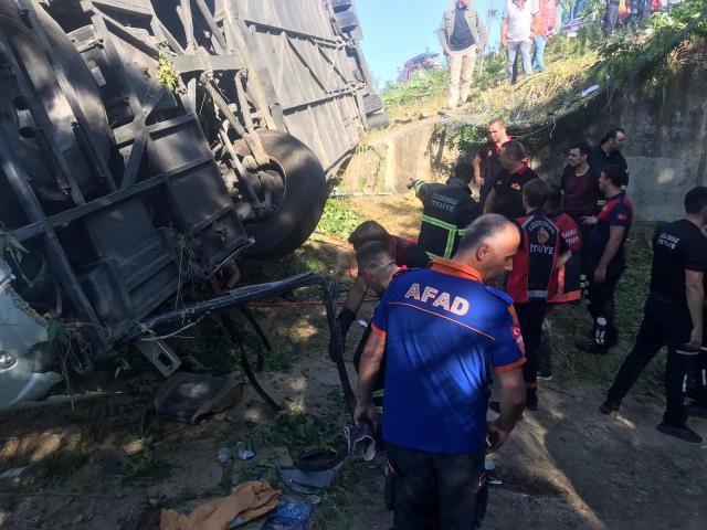 Son Dakika! Kırklareli'nde yolcu otobüsü devrildi: 6 ölü, 25 yaralı