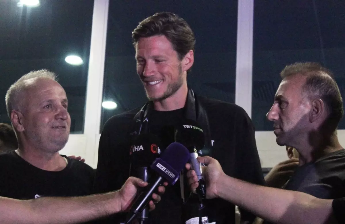 Wout Weghorst: "Burada olmak çok güzel"