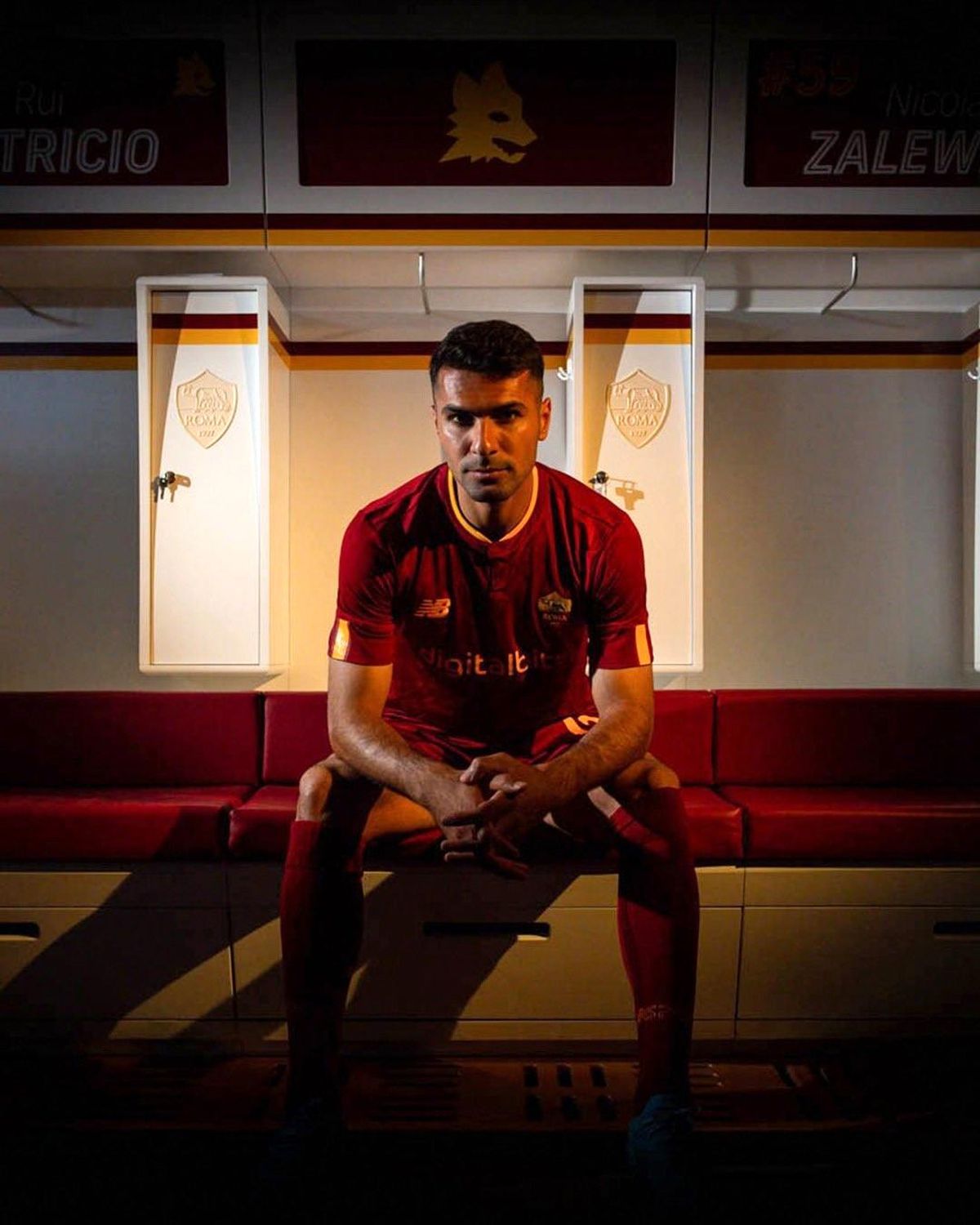 Zeki Çelik Roma\'ya imza attı