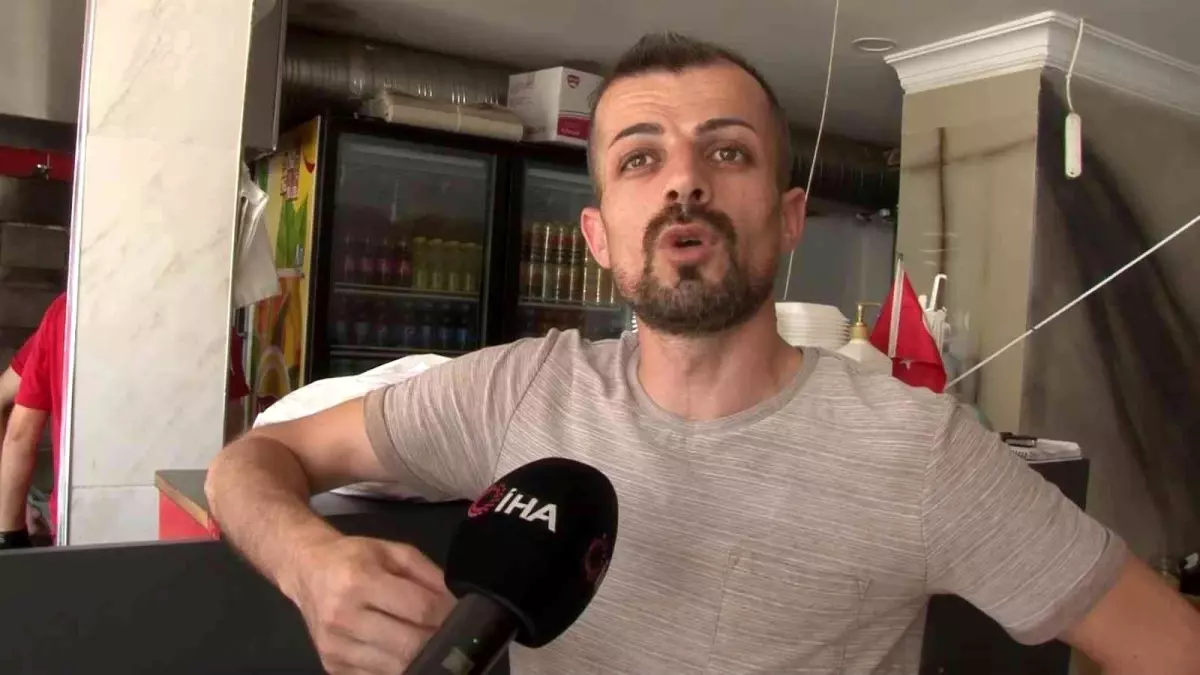 Arnavutköy\'de Kurban Bayramı öncesi 3 gündür elektriği olmayan esnaf isyan etti