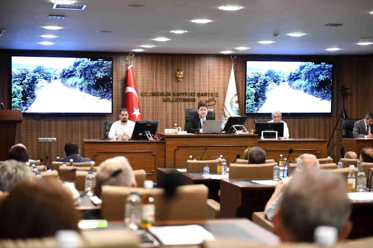 Başkan Tören: "İlçe genelindeki alt ve üstyapı çalışmalarız devam ediyor"