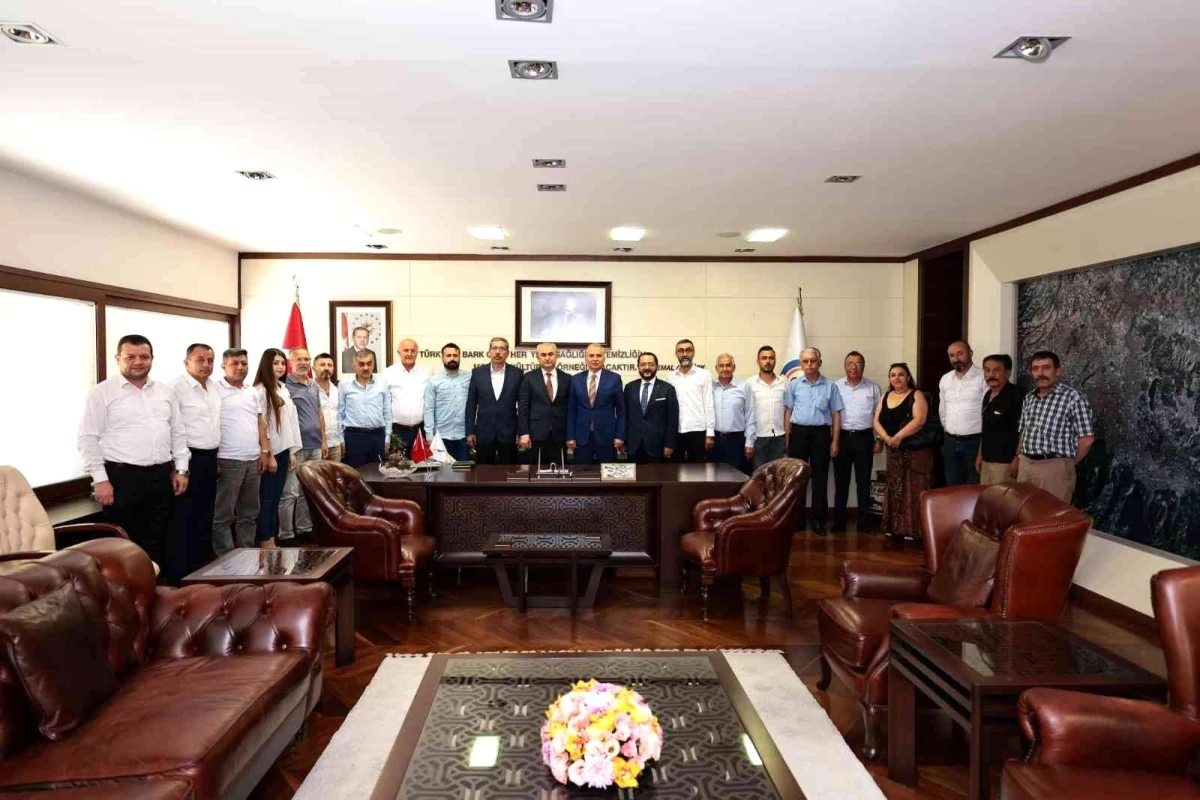 Başkan Zolan, Denizli MHP\'nin yeni ilçe yöneticilerini ağırladı