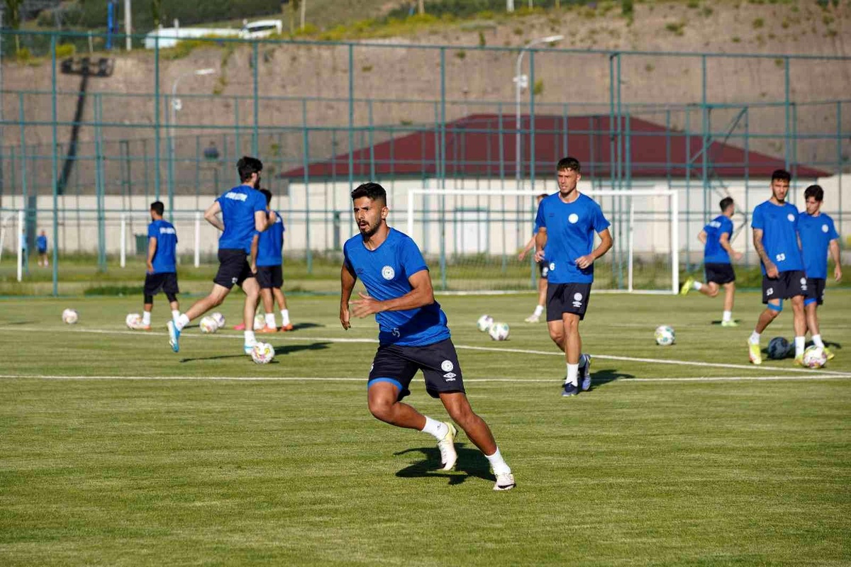 Çaykur Rizespor, yeni sezon hazırlıklarını Erzurum\'da sürdürüyor