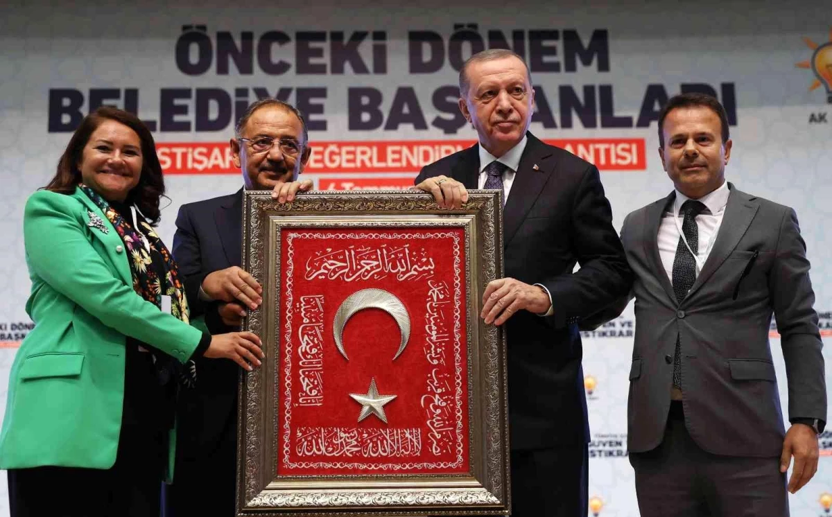 Cumhurbaşkanı Erdoğan: "Bu seçim kırgınlıkla, nefsaniyetle hareket edilecek bir seçim değildir"