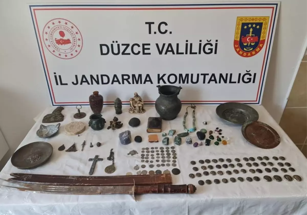 Son dakika haber! Düzce\'de tarihi eser kaçakçılığı operasyonunda 2 kişi yakalandı