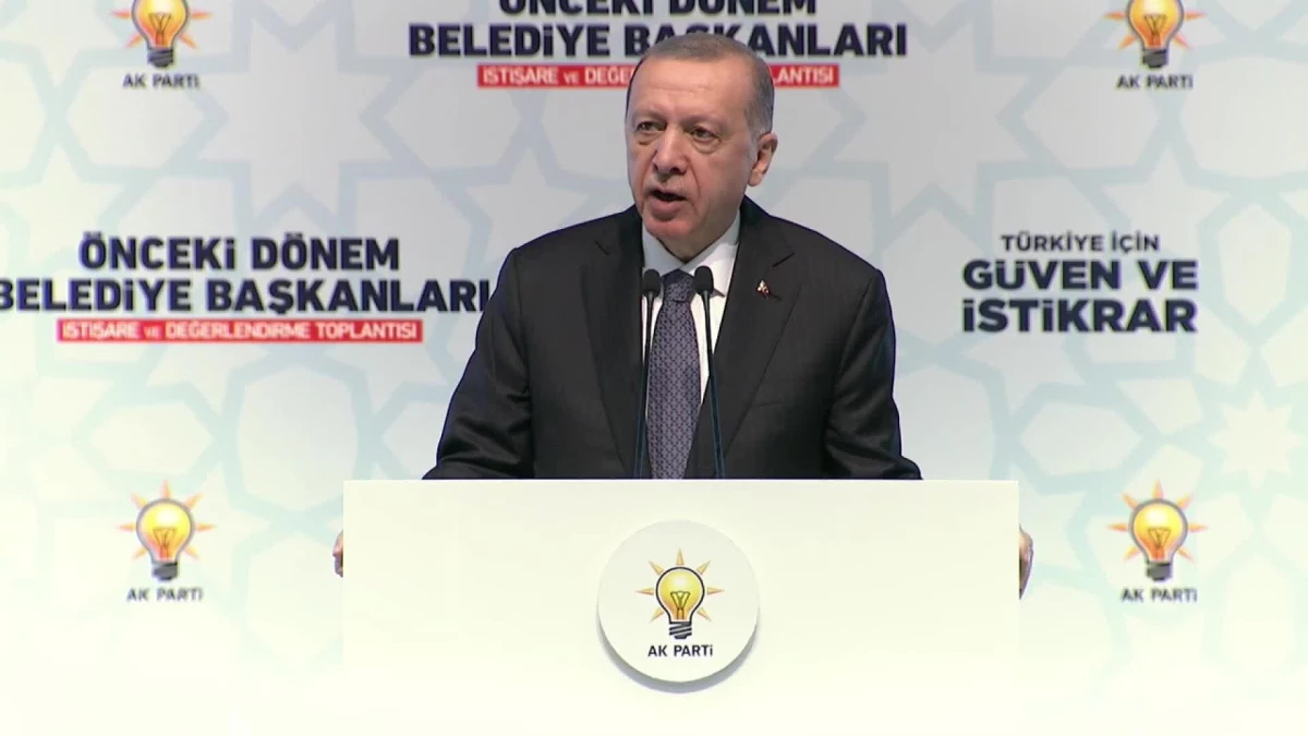 Cumhurbaşkanı Erdoğan, AK Parti\'nin önceki dönem belediye başkanlarıyla bir araya geldi: (2)