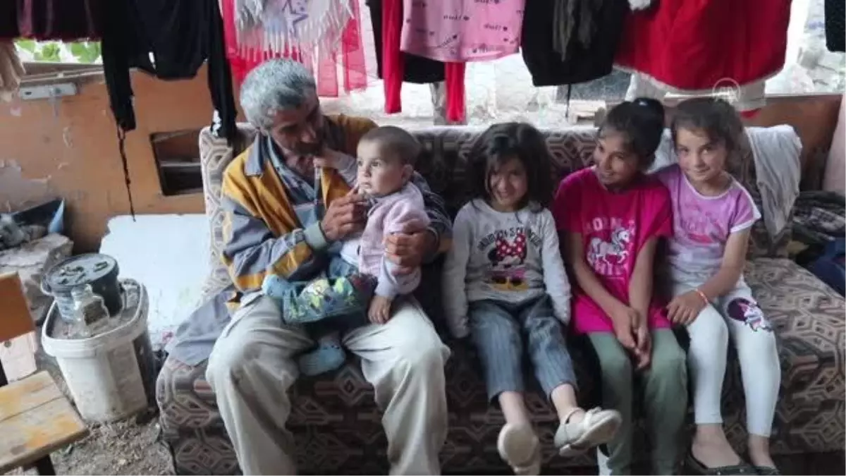 Son dakika haber: Eşini selde kaybeden baba, acısını 5 çocuğuyla bastırıyor