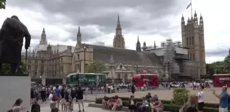 İngiltere'de Boris Johnson karşıtı gösteri