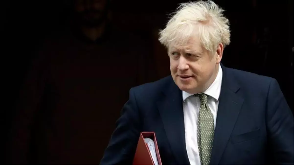 İngiltere\'de yaşanan peş peşe istifalar sonrası Boris Johnson\'dan açıklama: Görevime devam edeceğim