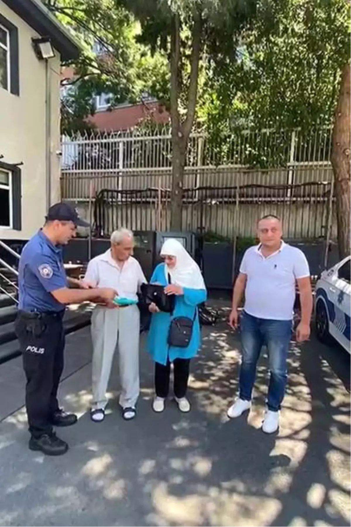 İstanbul\'a kanser tedavisi için geldi, 133 bin lirasını bindiği takside unuttu