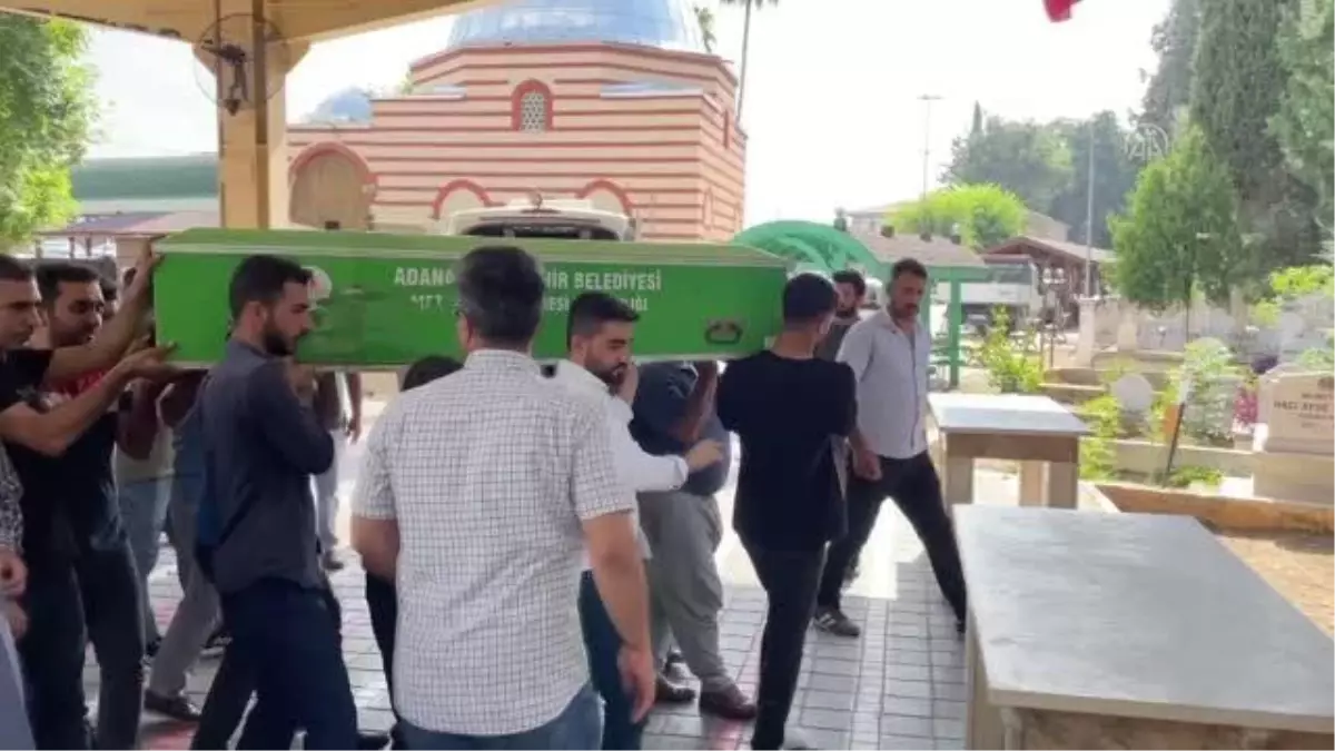 Son dakika... Kayseri\'deki trafik kazasında ölen gencin cenazesi Adana\'da defnedildi