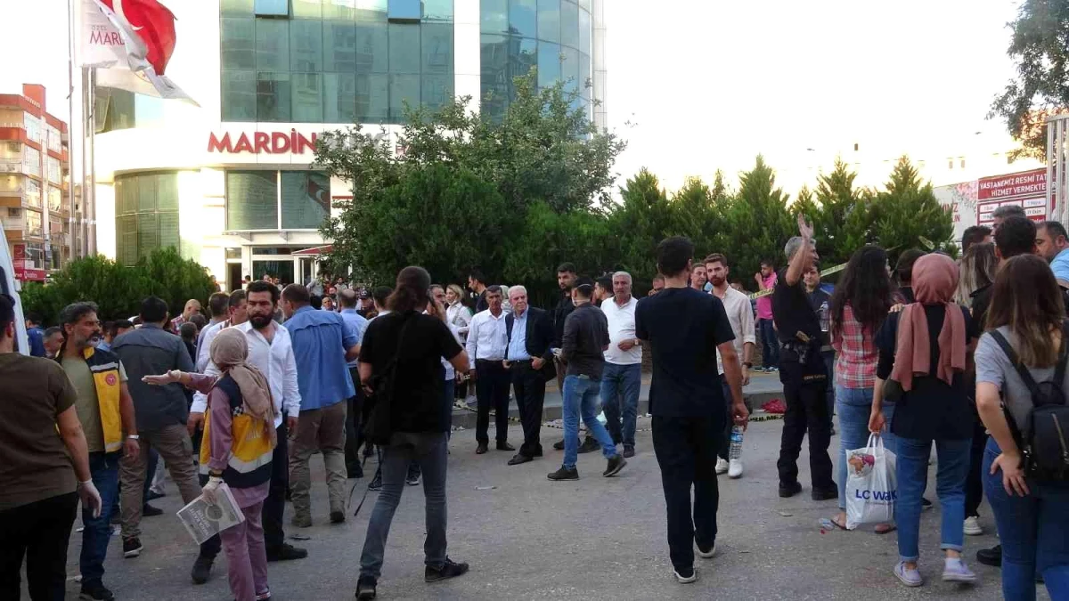 Son dakika haberi: Özel hastanenin yanındaki trafo patladı, hastalar tahliye edildi - Vali Mahmut Demirtaş\'ın açıklamaları