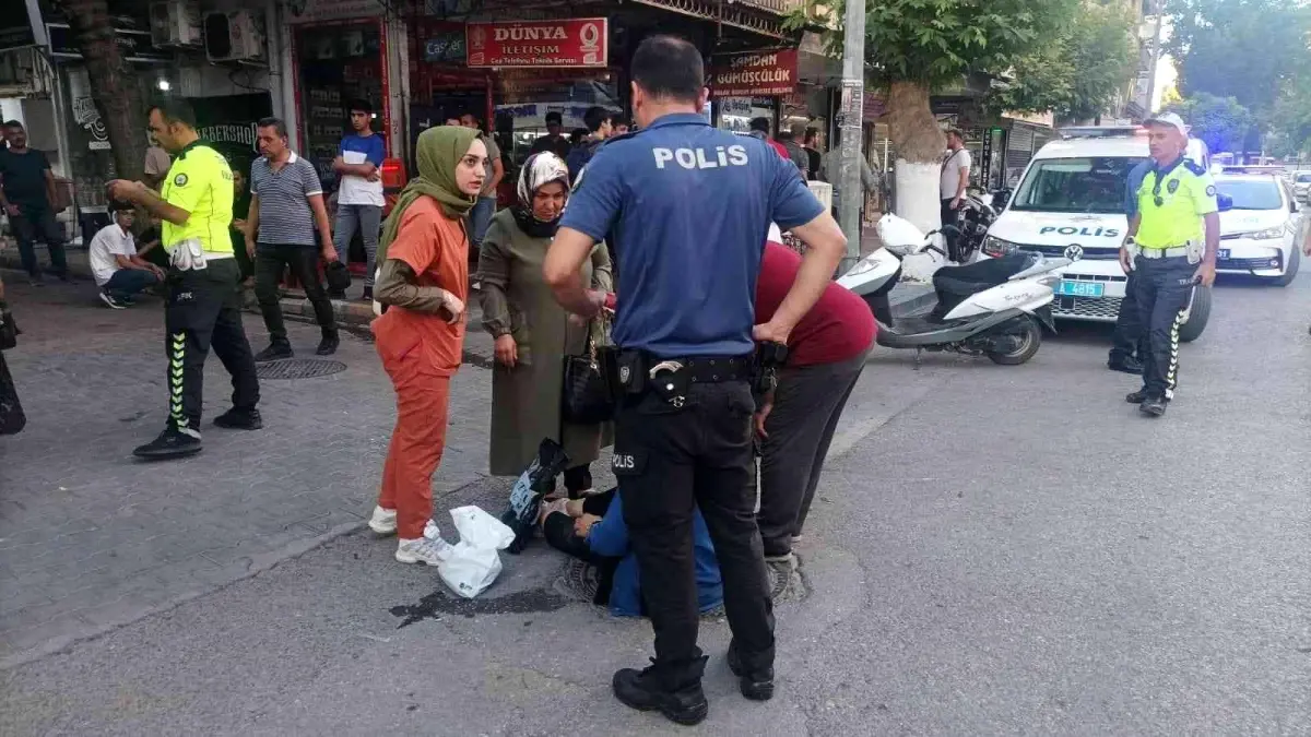 Son dakika haberi! Motosikletle otomobil çarpıştı: 1 yaralı