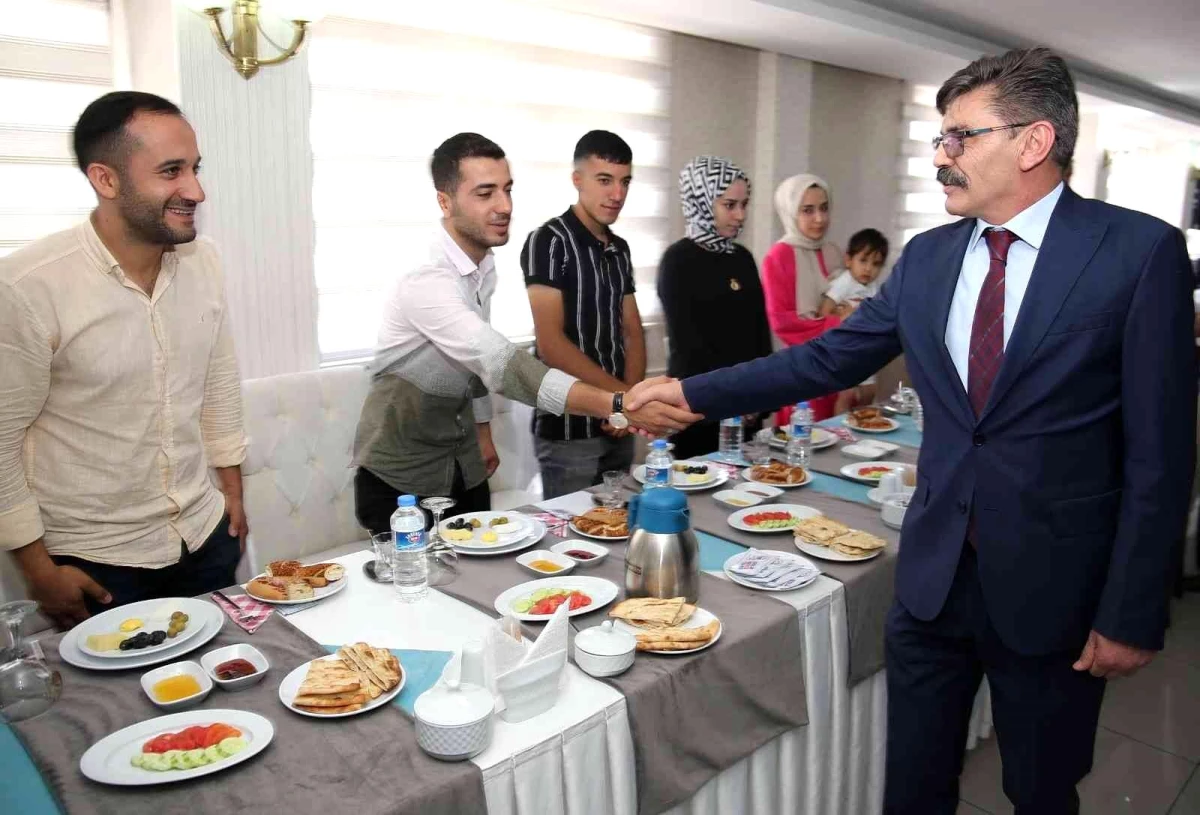 Son dakika: Müdür Dağdeviren şehit ve gazi ailelerini unutmadı