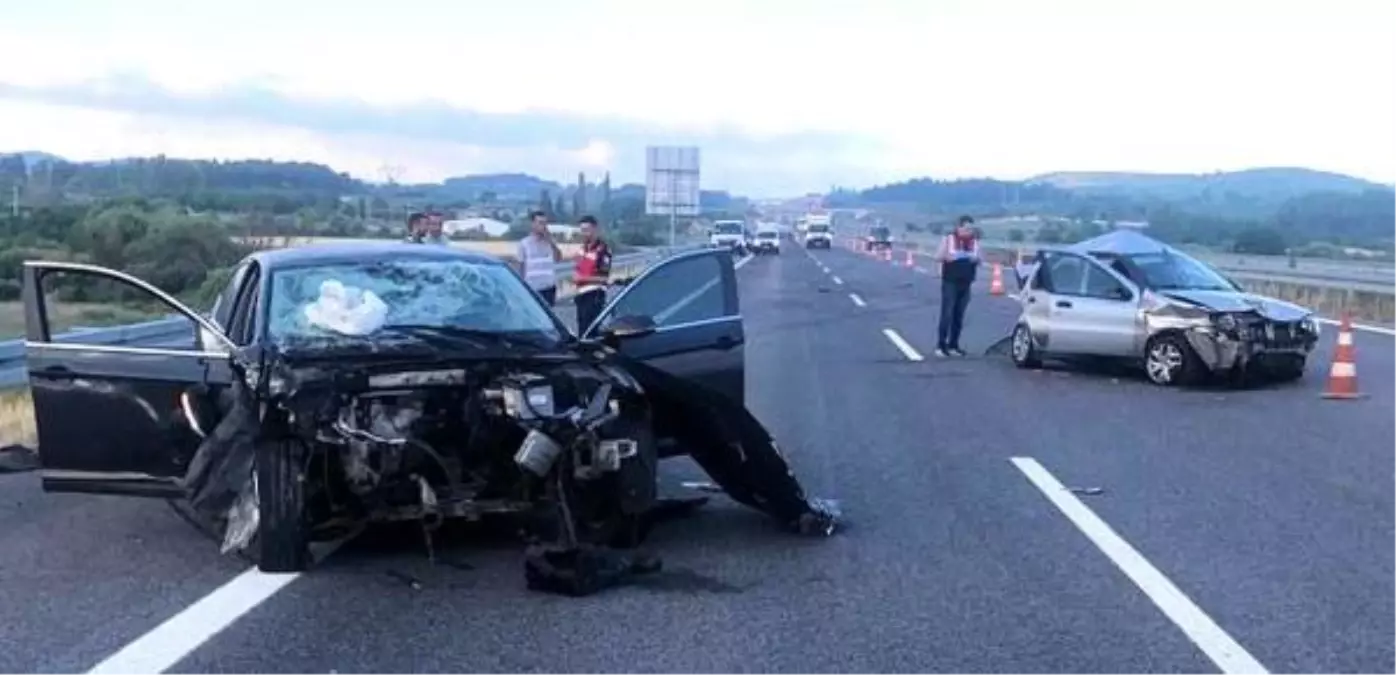 Otomobiller çarpıştı; Bellis ve Berat Kayra kardeşler öldü, 4 kişi yaralandı