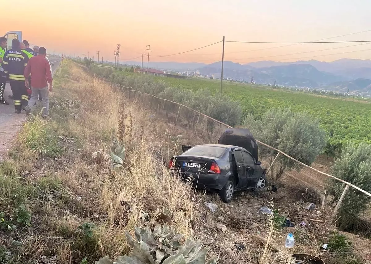 Şarampole düşen araçtaki iki kişi yaralandı