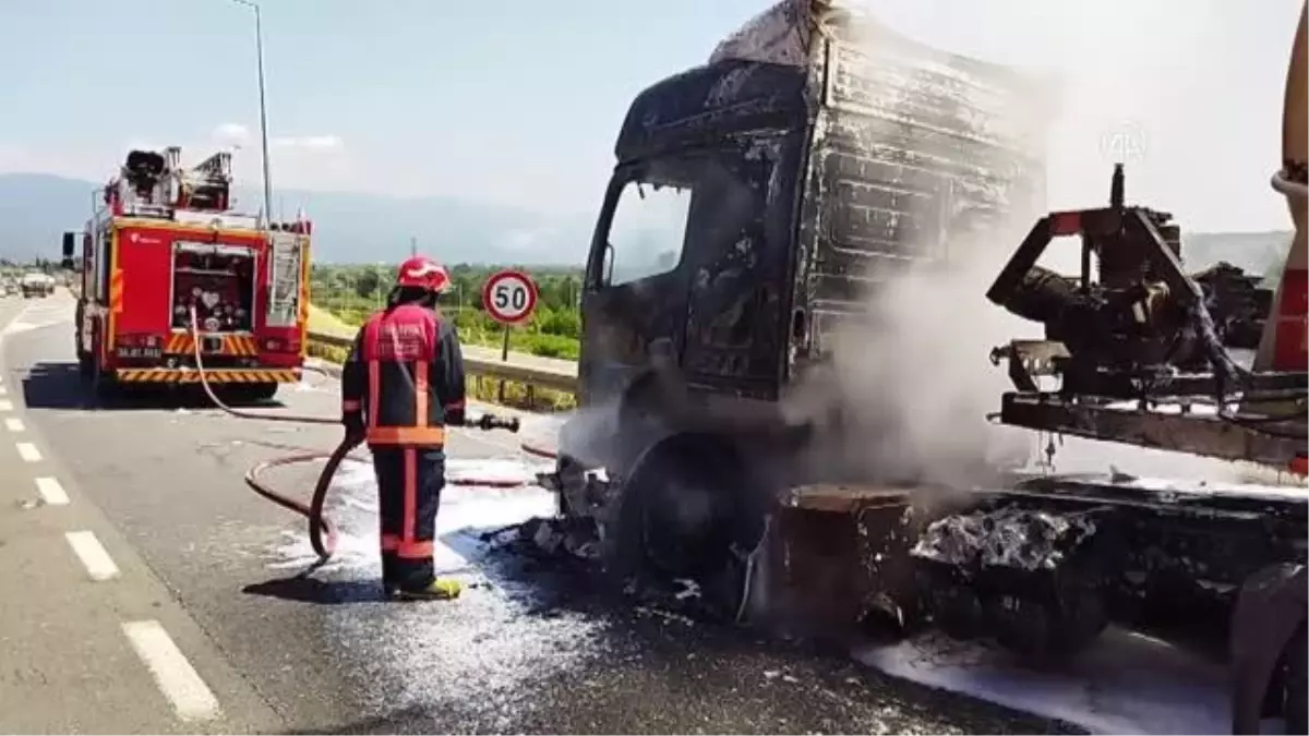 Seyir halindeyken alev alan tanker söndürüldü