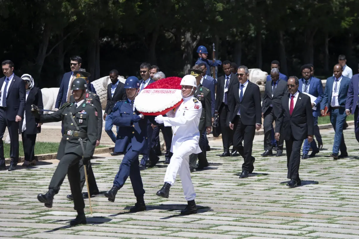 Somali Cumhurbaşkanı Mahmud, Anıtkabir\'i ziyaret etti