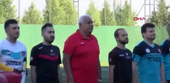 SPOR Sağlık çalışanları, futbol turnuvasında kıyasıya mücadele etti