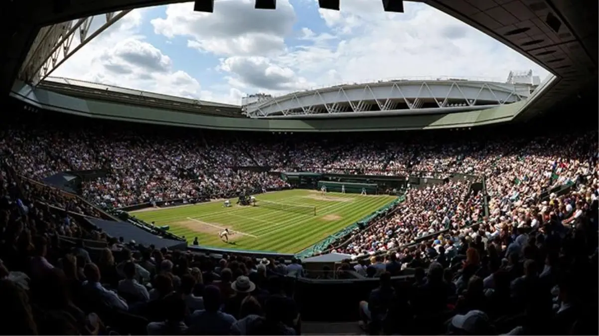 Wimbledon tenis turnuvasında, ibadet için ayrılan odada cinsel ilişkiye giriyorlar