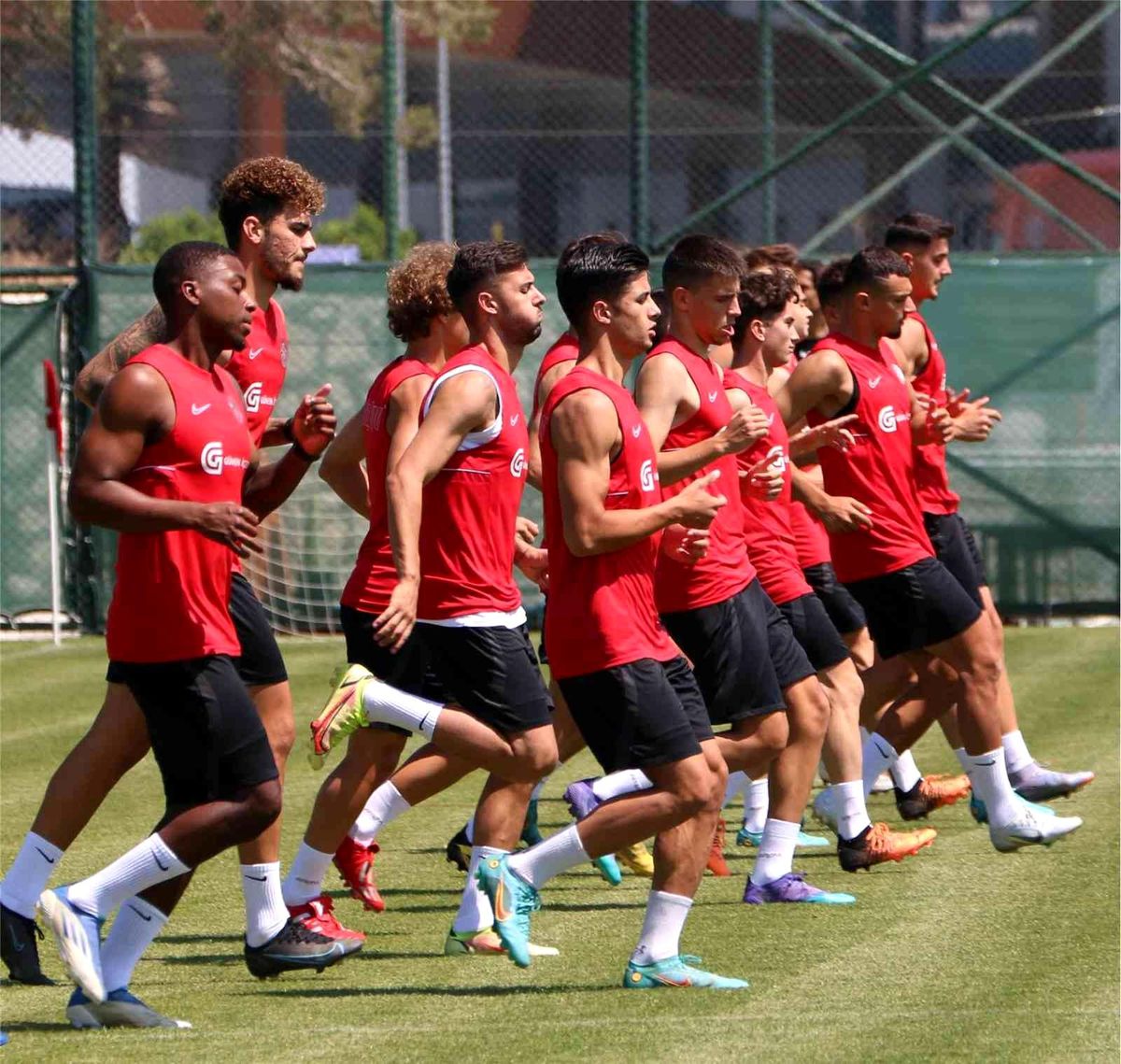 Antalyaspor, 3 grup halinde çalıştı