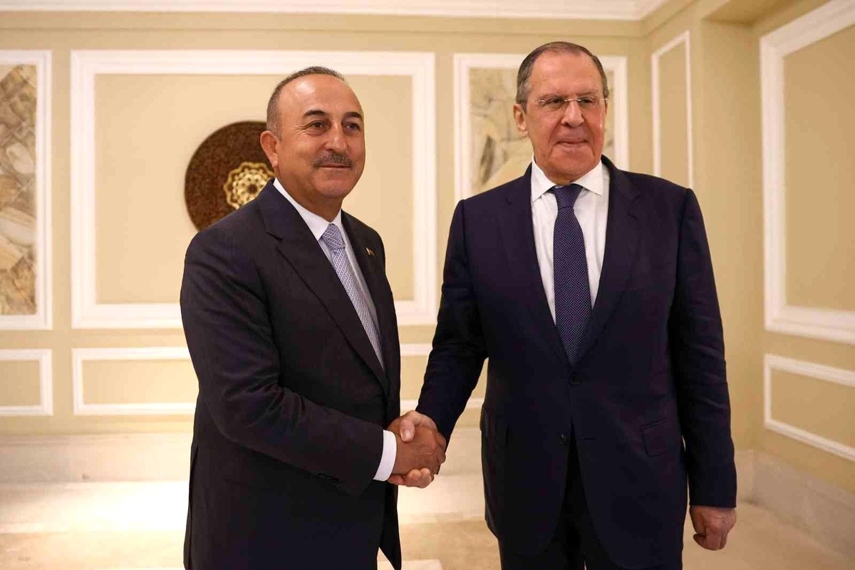 Bakan Çavuşoğlu, Rusya Dışişleri Bakanı Lavrov ile görüştü