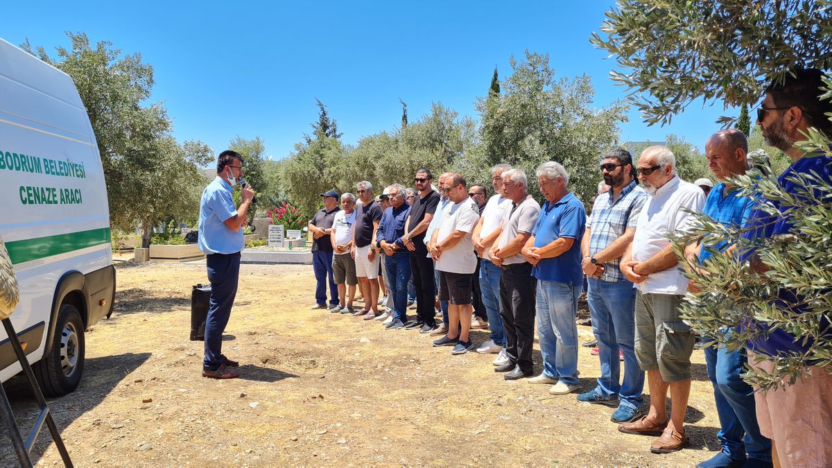 Son dakika haber! Bodrum\'da kum çuvalında bulunan kişinin cenazesi toprağa verildi