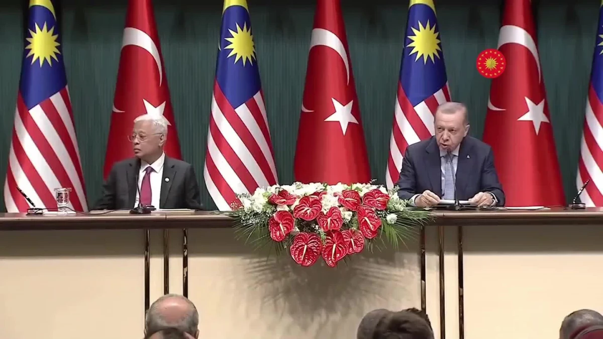 Erdoğan: "Turkovac\'ın Malezya\'da Kullanımına Sunulması Dahil ve Aşı Geliştirme Gibi Konularda Müşterek Çalışmalar Yürütmeyi Planlıyoruz"