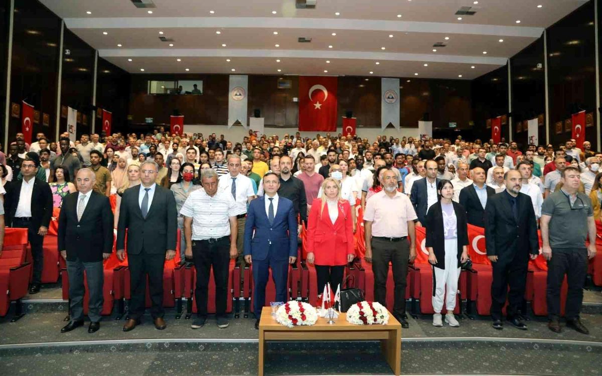 ERÜ\'de "15 Temmuz Gecesi Sergilenen Milli Duruş" Konulu Konferans