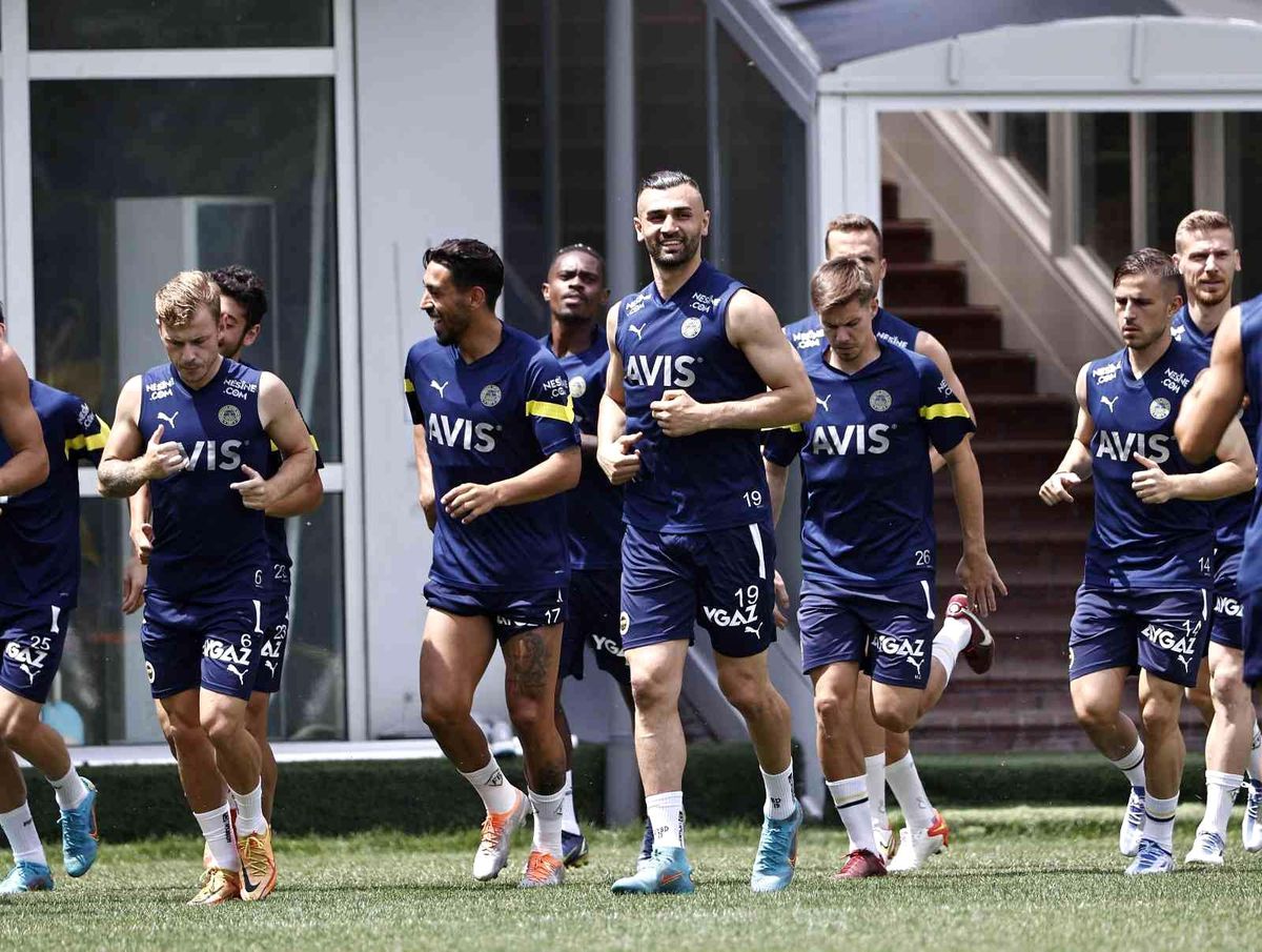 Fenerbahçe\'de yeni sezon hazırlıkları devam etti