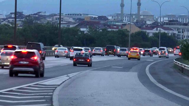 İstanbul'da bayram trafiği başladı