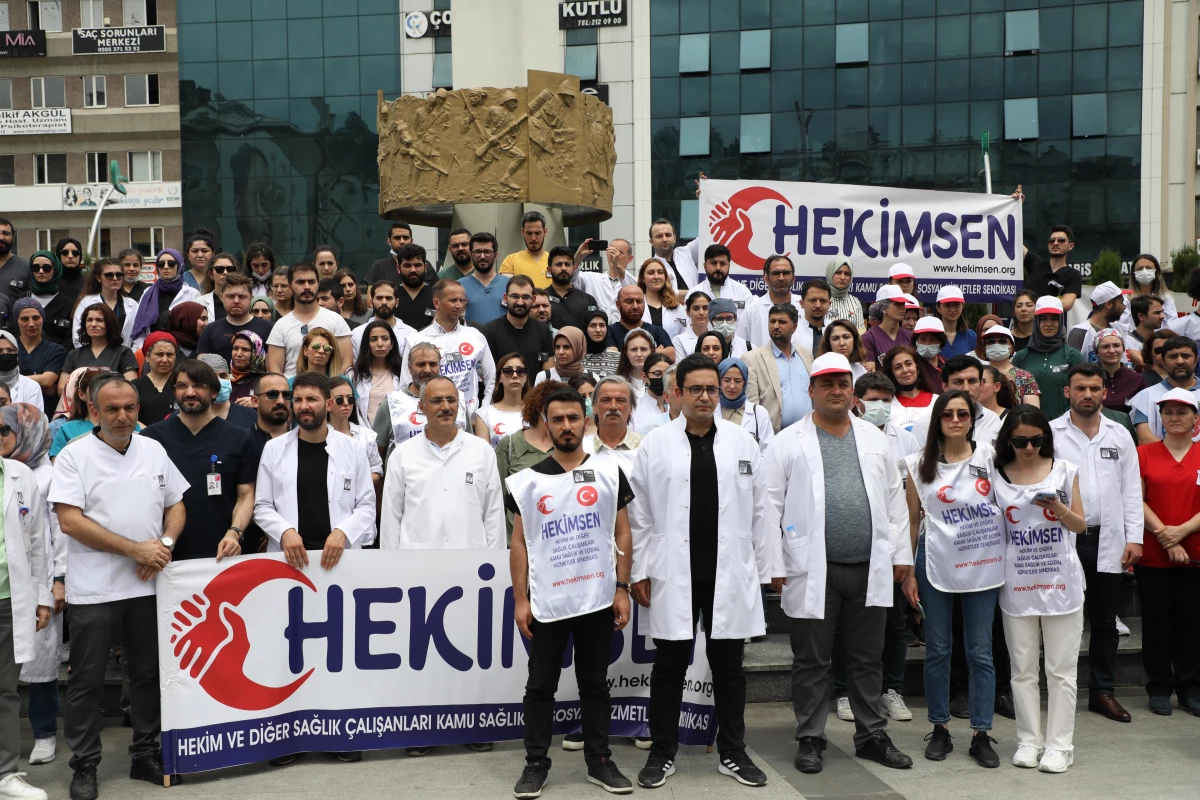 Karadeniz\'deki sağlık çalışanlarından Dr. Ekrem Karakaya\'nın öldürülmesine tepki
