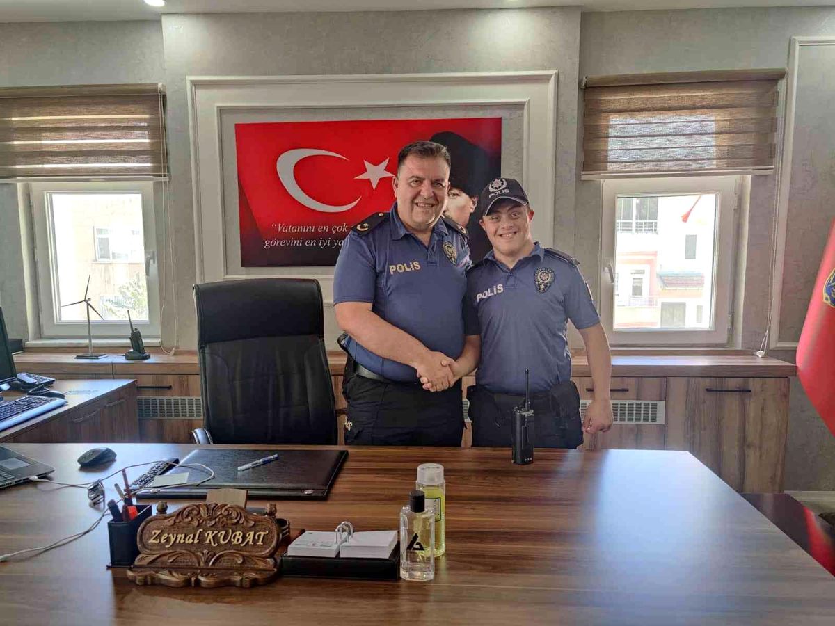Kaymakam Eyyüpkoca\'dan down sendromlu Safa\'ya büyük jest