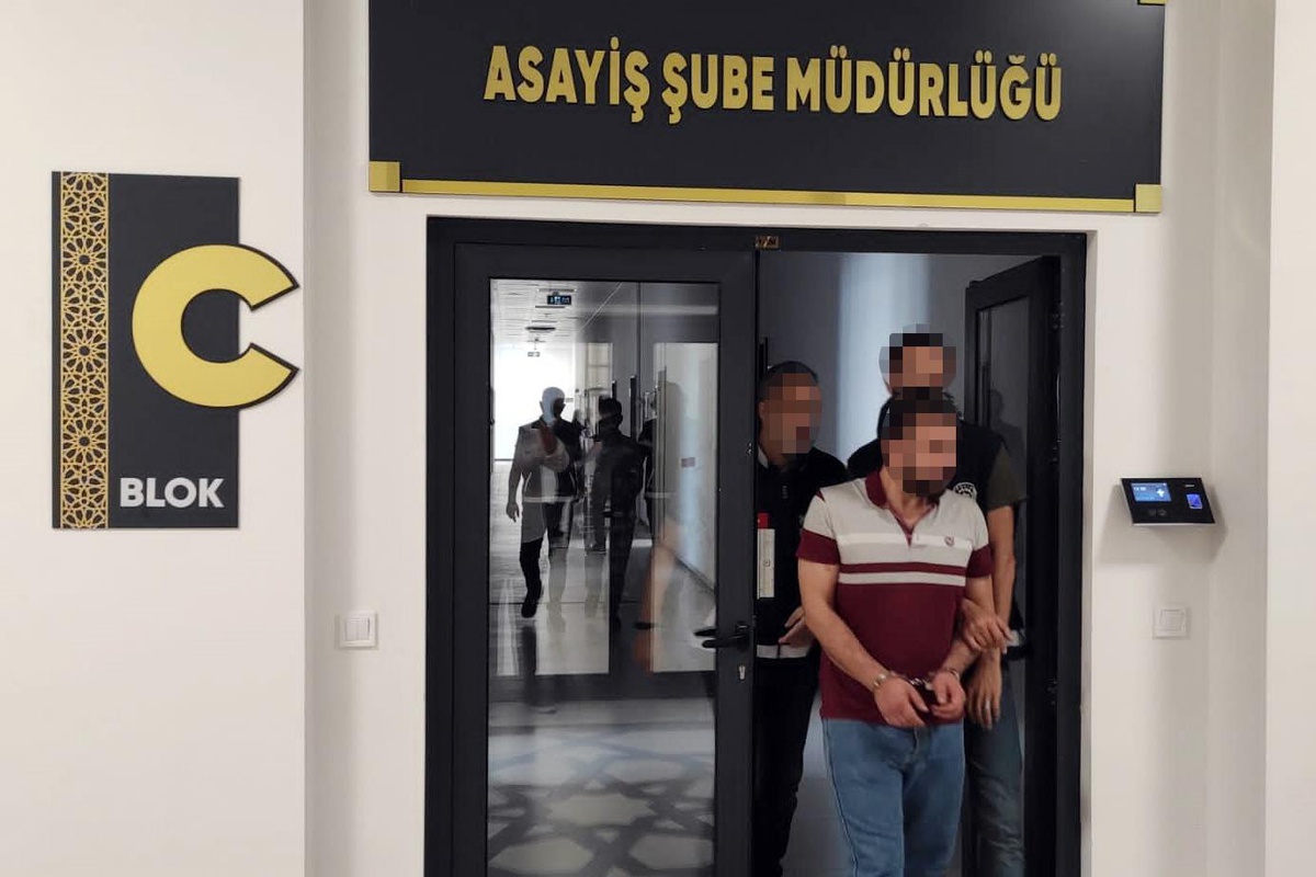 Kocaeli\'de bir kişiyi silahla öldüren zanlı tutuklandı