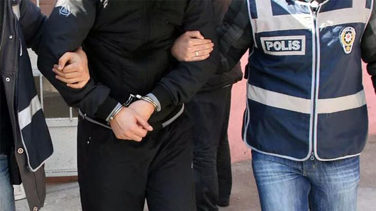 KOM\'dan Muğla\'da tapuda sahtecilik yapanlara operasyon! 3 şüpheli suçüstü yakalandı
