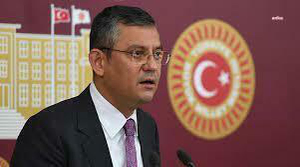 CHP\'li Özel, "sağlıkta şiddet" sorununun çözümü için TBMM\'yi olağanüstü toplantıya çağıracaklarını açıkladı