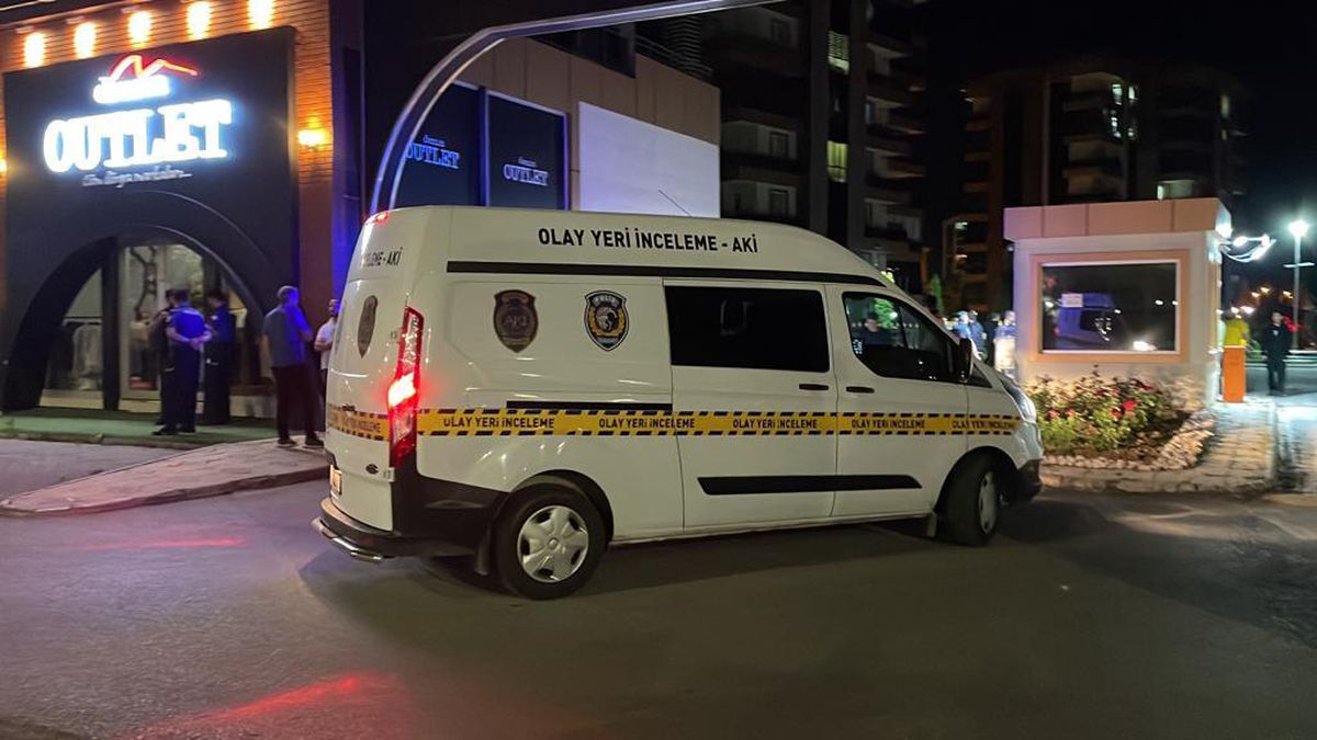 Son dakika haberi! Sivas\'ta vali yardımcısı akrabasını silahla yaraladı