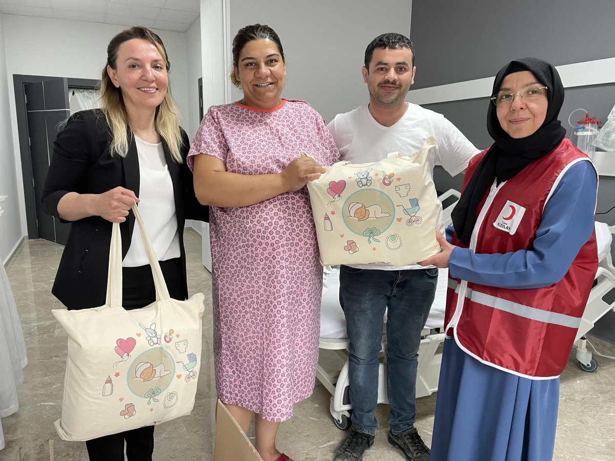 Türk Kızılaydan Bartın\'da selden etkilenen anne adaylarına yardım eli