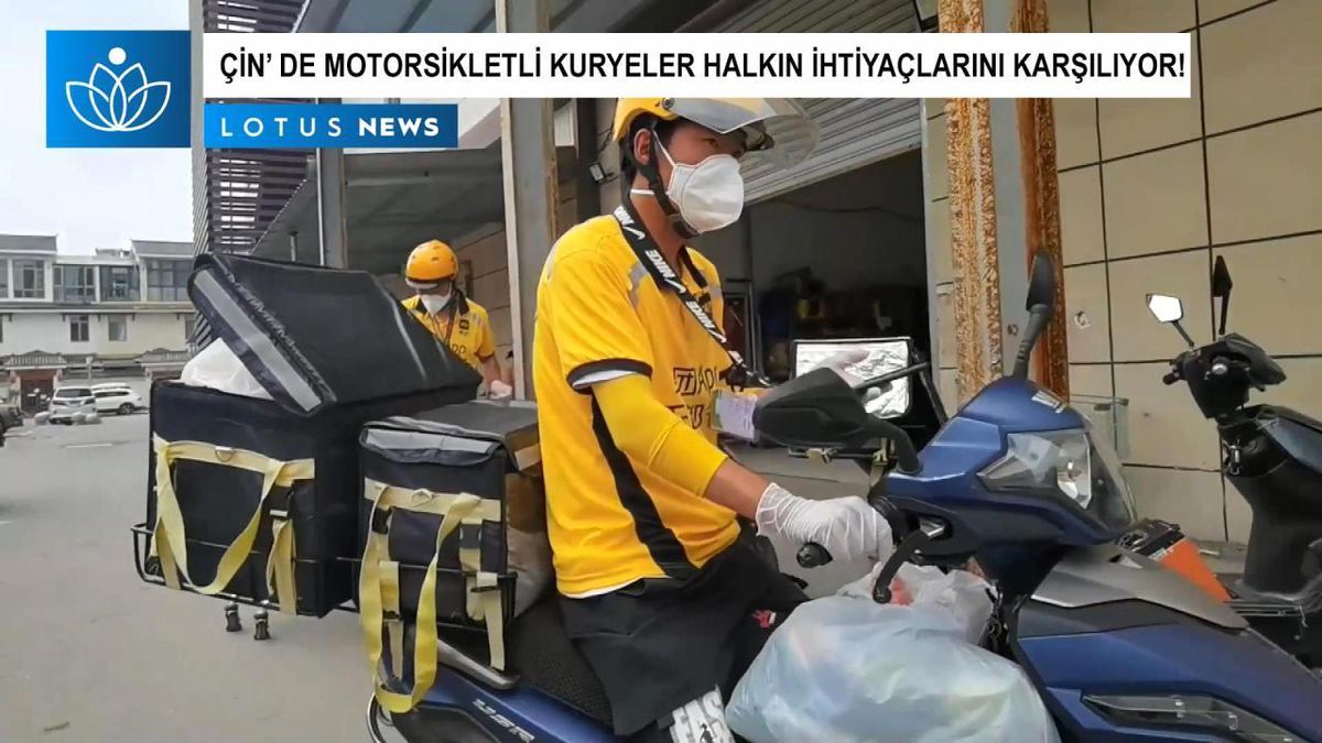 Video: Çin\'in Sixian İlçesindeki Motosikletli Kuryeler Halkın İhtiyaçlarının Karşılanmasına Yardım Ediyor